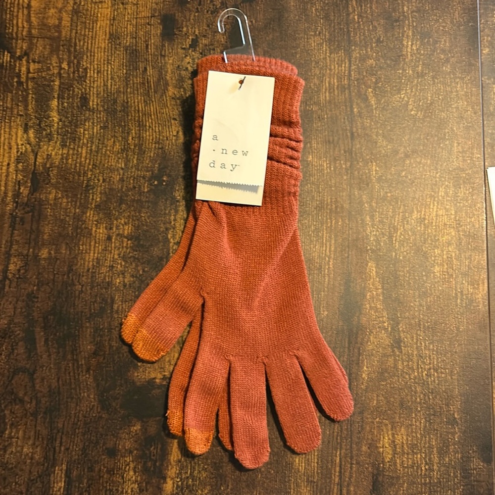 Cinnamon Orange Gloves